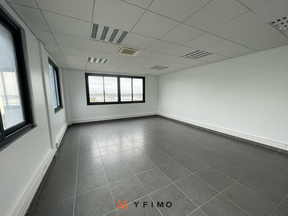 Bureaux CHAMBOURCY - photo 3