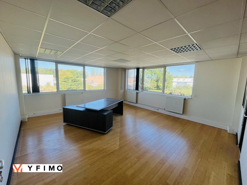 Bureaux LES ALLUETS LE ROI - photo 4