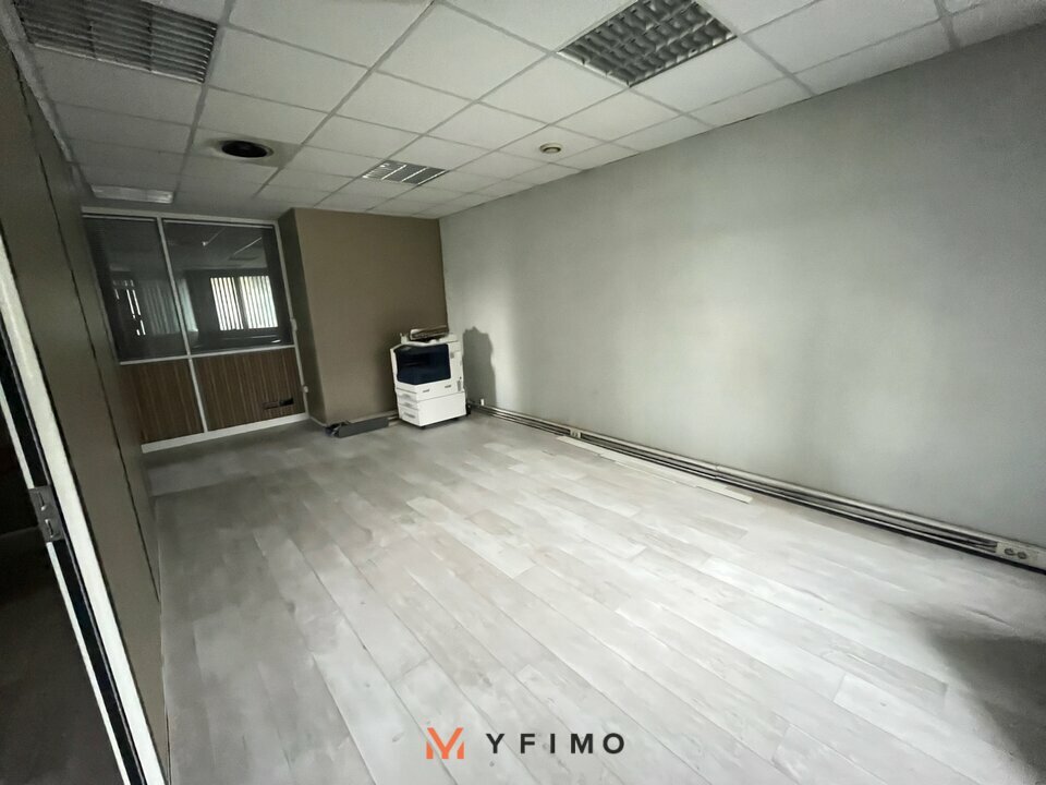 Bureaux AUBERGENVILLE - photo 5