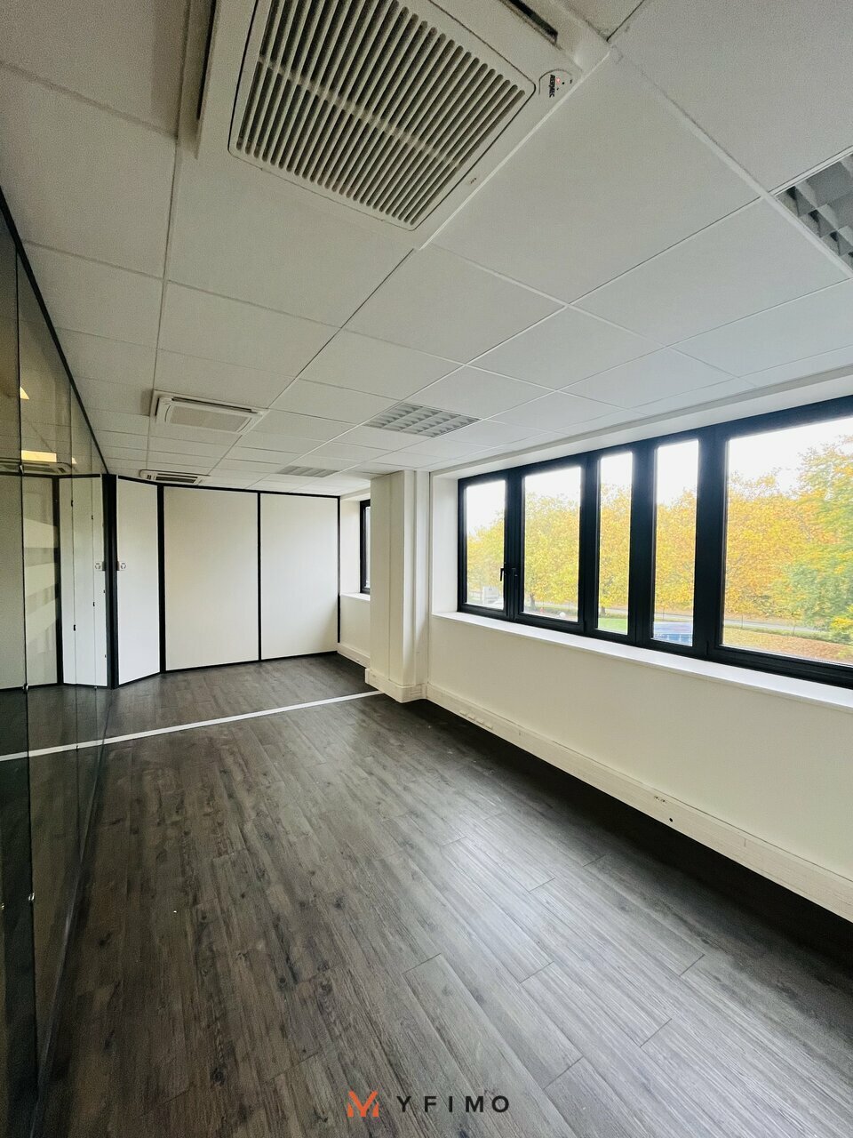 Bureaux MONTIGNY-LE-BRETONNEUX - photo 3