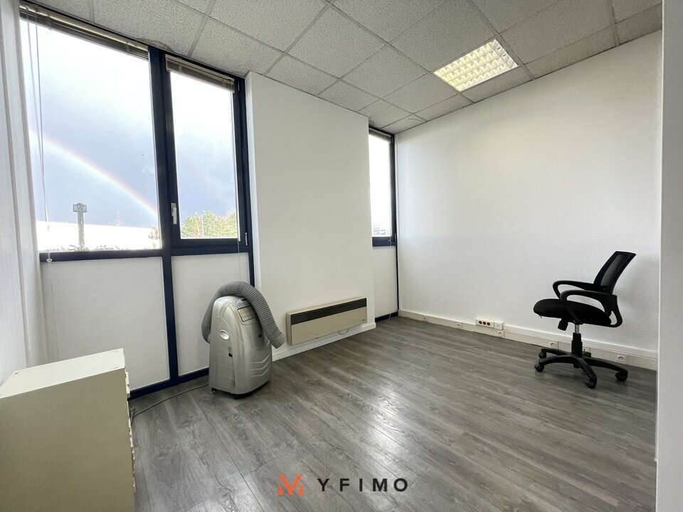 Bureaux LES MUREAUX - photo 2