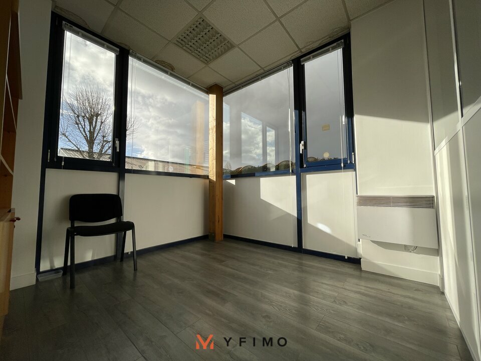 Bureaux LES MUREAUX - photo 5