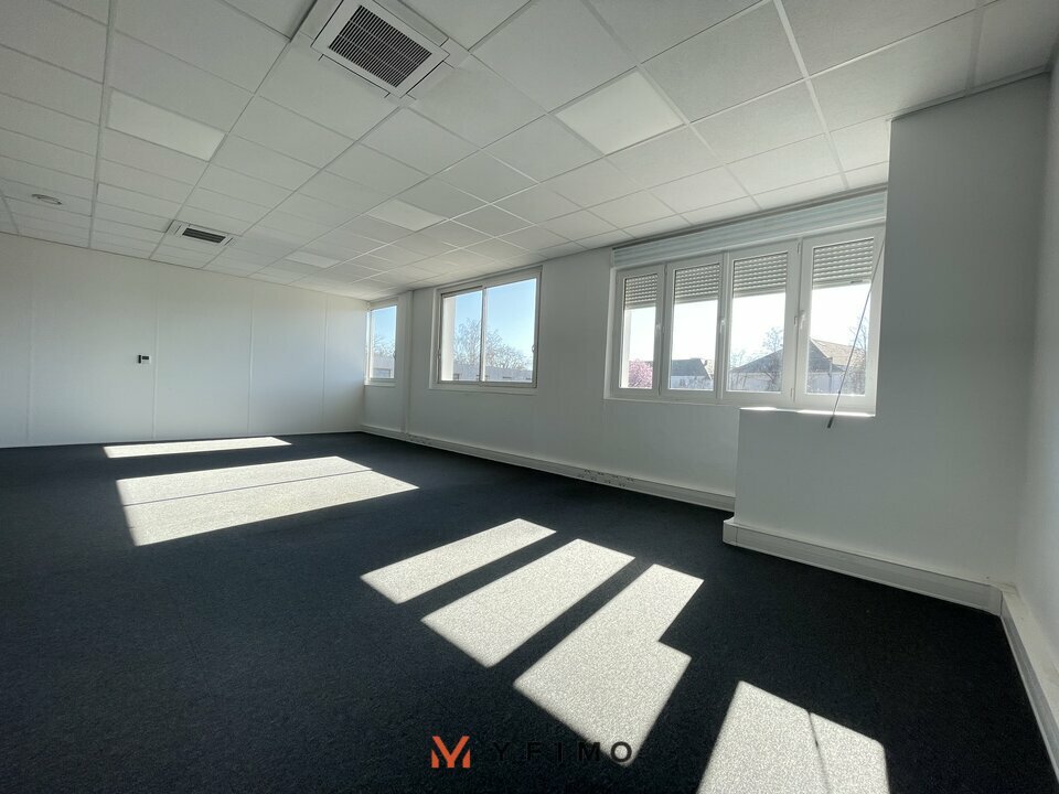 Bureaux AUBERGENVILLE - photo 2