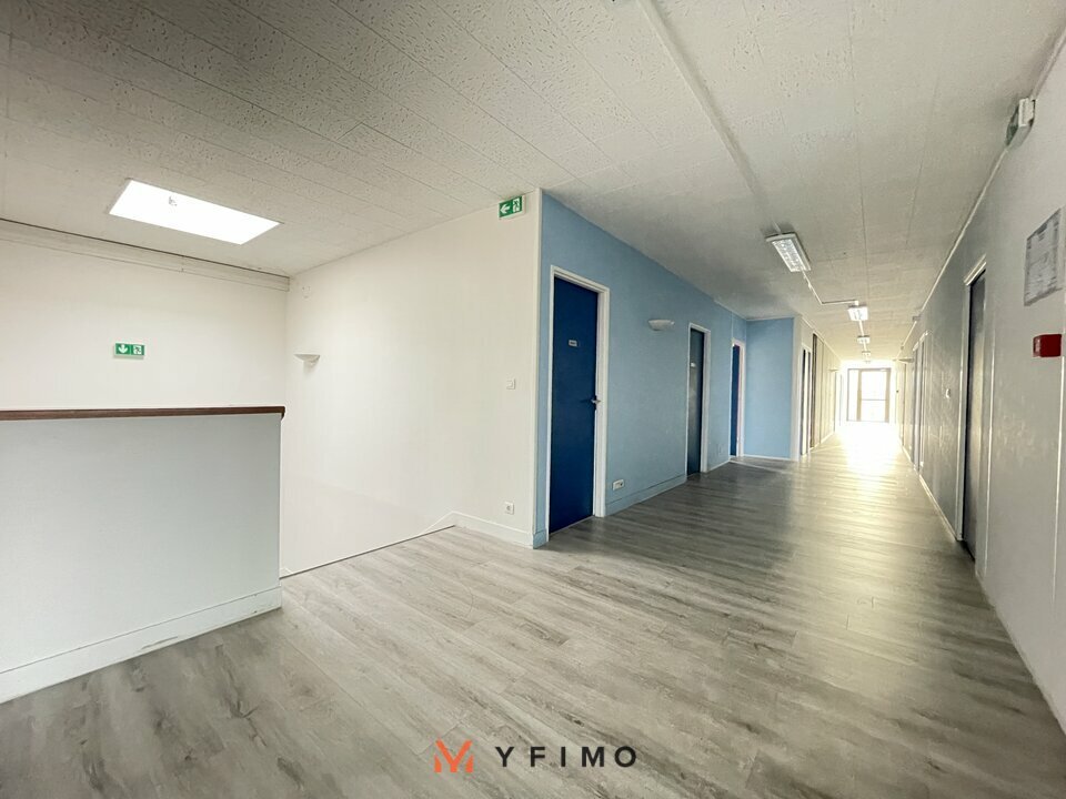 Bureaux AUBERGENVILLE - photo 7