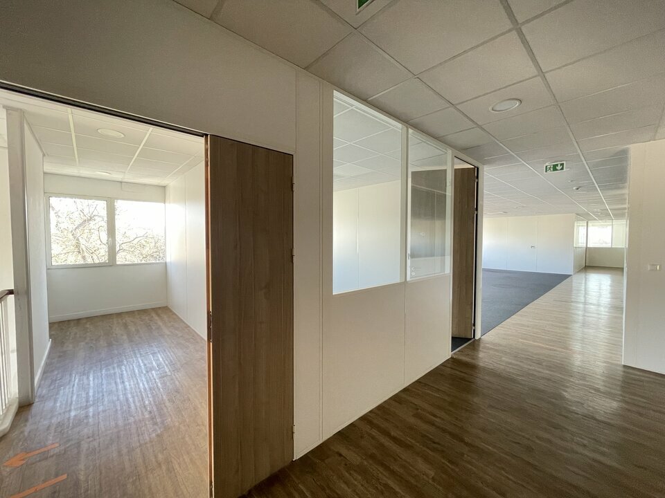 Bureaux AUBERGENVILLE - photo 10