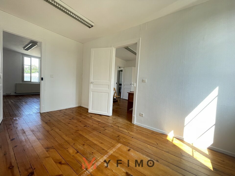 Bureaux LES MUREAUX - photo 7