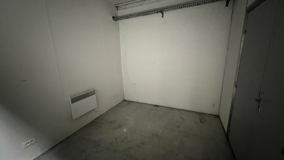Local d'activites ERAGNY - photo 7