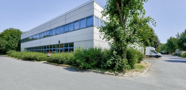 Local d'activites ROISSY EN FRANCE