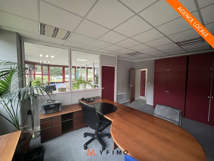Local d'activites TRAPPES