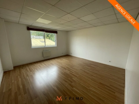 Photo 1 – location entrepôts et locaux d'activité ECQUEVILLY (78920)