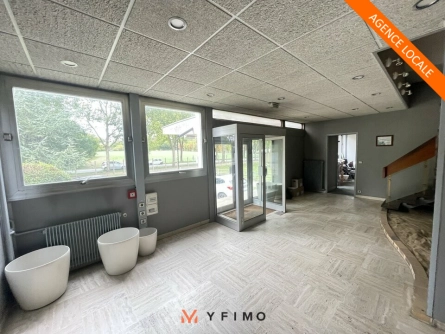 Photo 1 – location entrepôts et locaux d'activité JUZIERS (78820)
