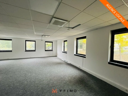 Photo 1 – location bureaux LE PECQ (78230)