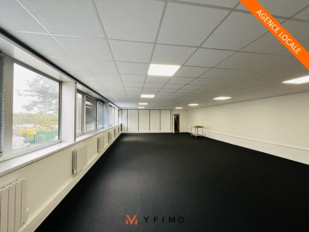 Photo 1 – location bureaux CARRIERES SUR SEINE (78420)
