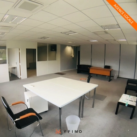 Photo 1 – vente bureaux FOURQUEUX (78112)