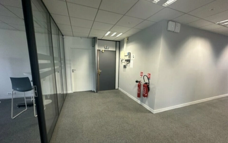 Photo 1 – vente bureaux FOURQUEUX (78112) de 146 m²