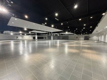 Photo 1 – location commerce COIGNIÈRES (78310)