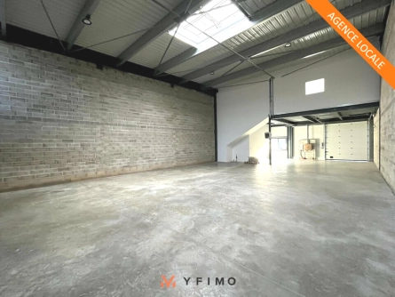 Photo 1 – location entrepôts et locaux d'activité LES MUREAUX (78130)