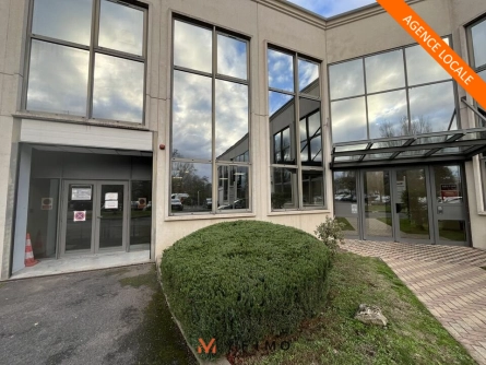 Photo 1 – location bureaux POISSY (78300)