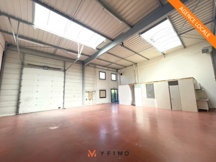 Photo 1 – location entrepôts et locaux d'activité ÉPÔNE (78680)