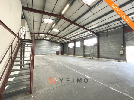 Photo 1 – location entrepôts et locaux d'activité	EPONE (78680)