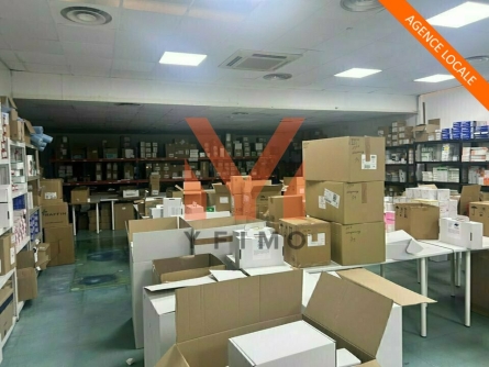 Photo 1 – location entrepôts et locaux d'activité AUBERGENVILLE (78410)