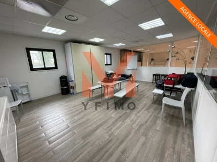 Photo 1 – location bureaux MANTES LA VILLE (78200)