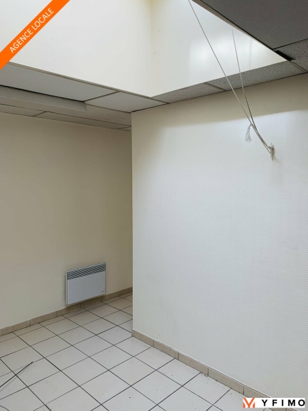 Photo 1 – location bureaux POISSY (78300)
