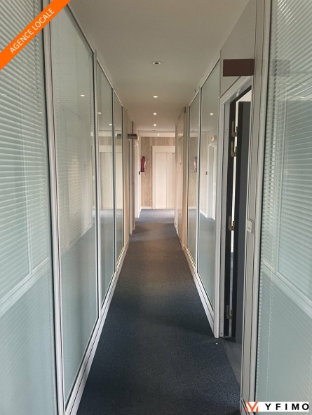 Photo 1 – location bureaux POISSY (78300)