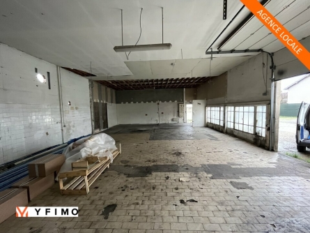 Photo 1 – location entrepôts et locaux d'activité AUBERGENVILLE (78410)