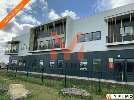 Photo 1 – vente entrepôts et locaux d'activité CHANTELOUP LES VIGNES (78570)