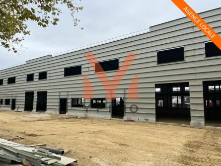 Photo 1 – location entrepôts et locaux d'activité BUC (78530)