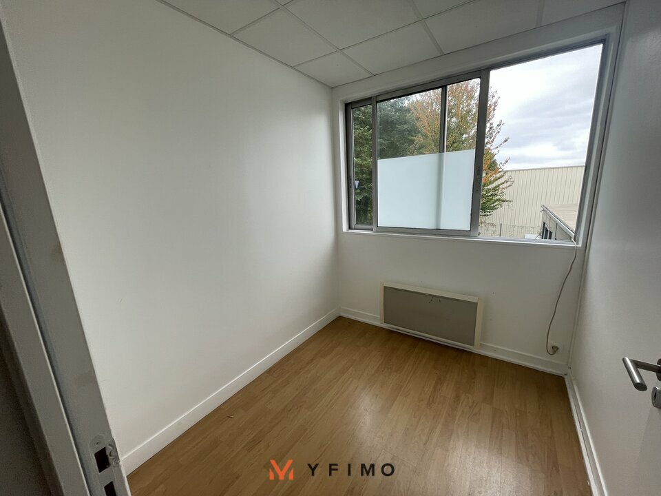 LOCATION ENTREPÔTS ET LOCAUX D'ACTIVITÉ ECQUEVILLY (78920) | 78_0783 | photo 4