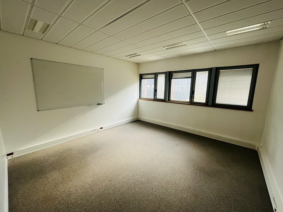 LOCATION BUREAUX BUCHELAY (78200) | 78_0577 | photo 8