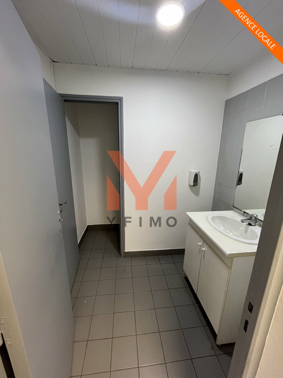 LOCATION ENTREPÔTS ET LOCAUX D'ACTIVITÉ SARTROUVILLE (78500) | 78_0832 | photo 2