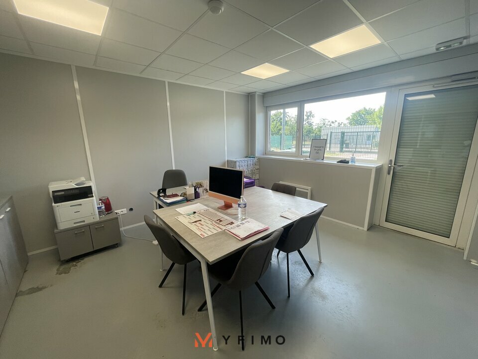 LOCATION ENTREPÔTS ET LOCAUX D'ACTIVITÉ AUBERGENVILLE (78410) | 78_1363 | photo 3