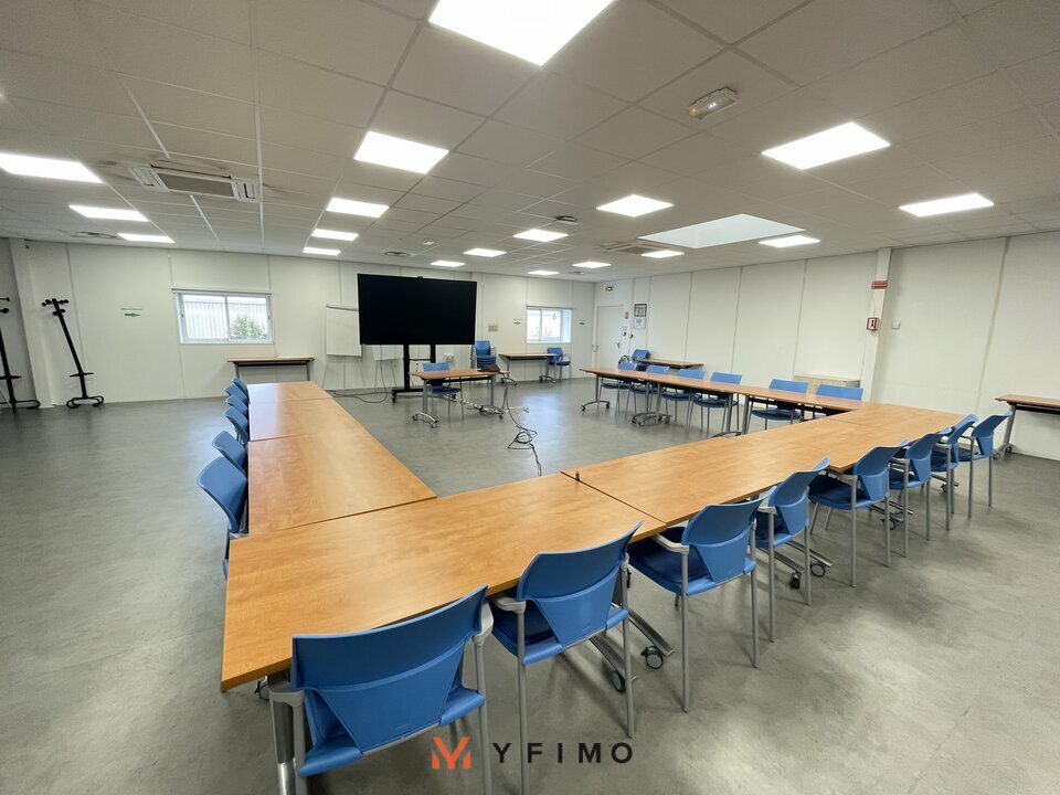 LOCATION ENTREPÔTS ET LOCAUX D'ACTIVITÉ AUBERGENVILLE (78410) | 78_1455 | photo 5