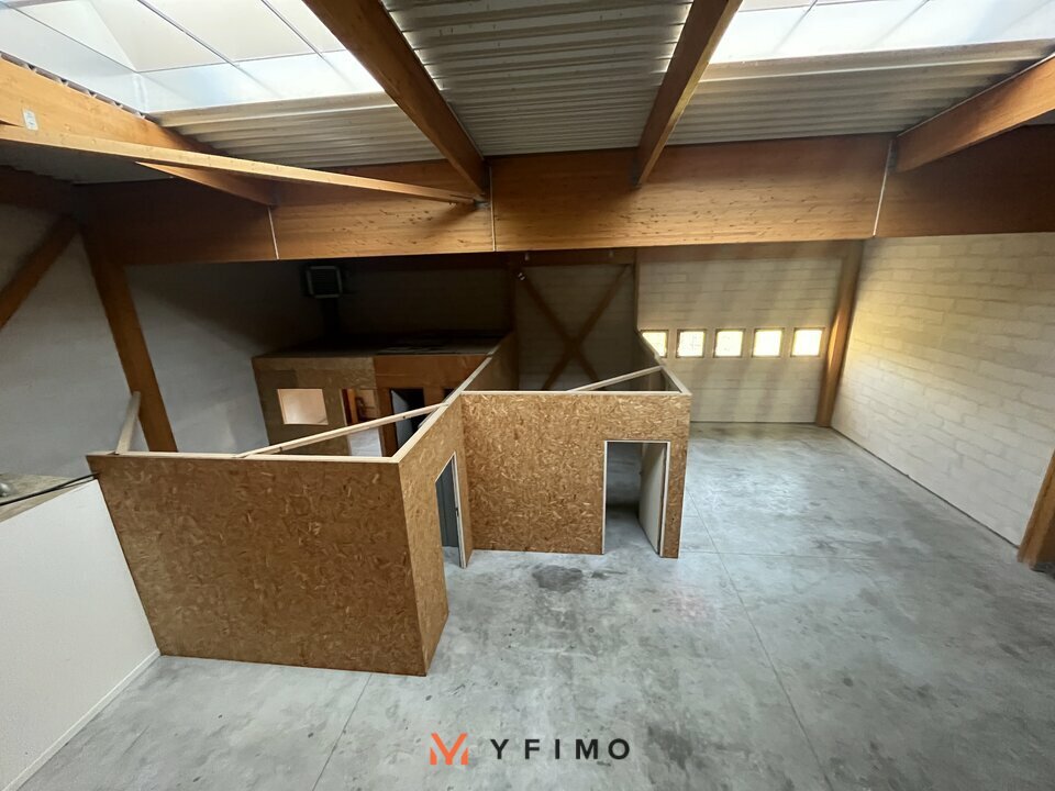 LOCATION ENTREPÔTS ET LOCAUX D'ACTIVITÉ CARRIERES SOUS POISSY (78955) | 78_1233 | photo 2