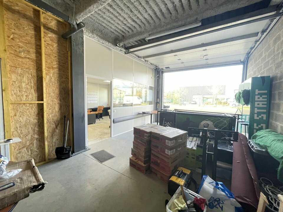 LOCATION ENTREPÔTS ET LOCAUX D'ACTIVITÉ AUBERGENVILLE (78410) | 78_0940 | photo 3