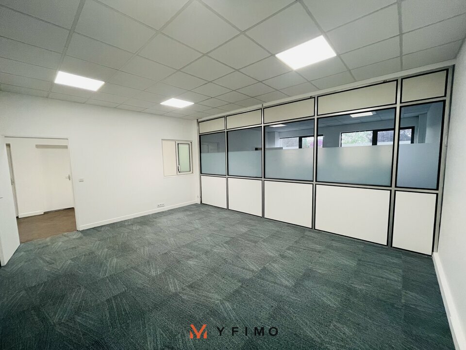 LOCATION ENTREPÔTS ET LOCAUX D'ACTIVITÉ POISSY (78300) | 78_1488 | photo 3