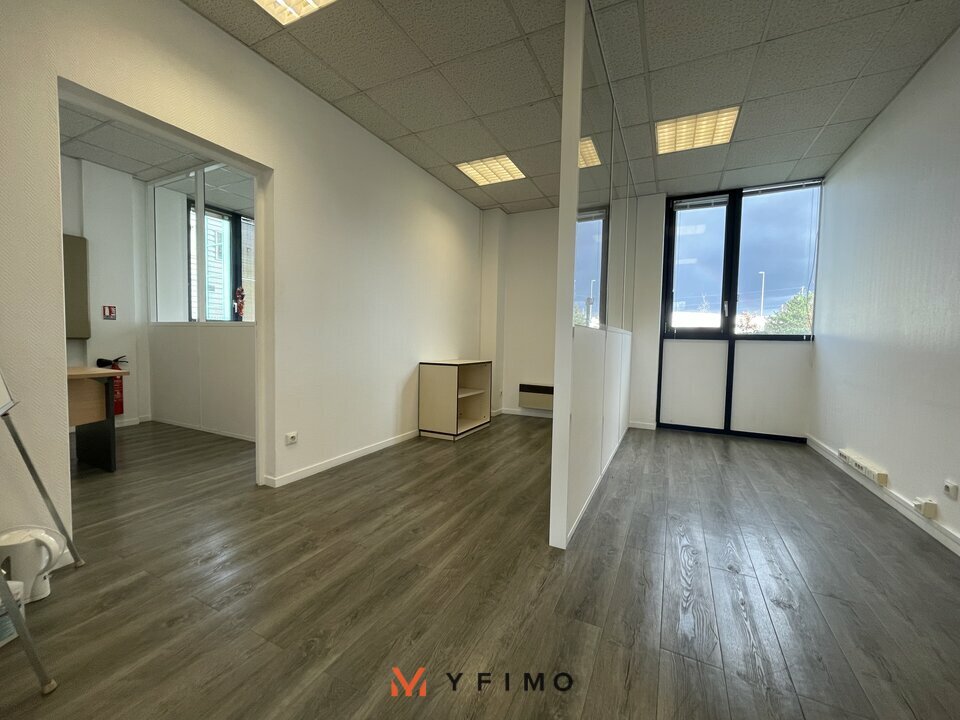 LOCATION BUREAUX LES MUREAUX (78130) | 78_0941 | photo 3