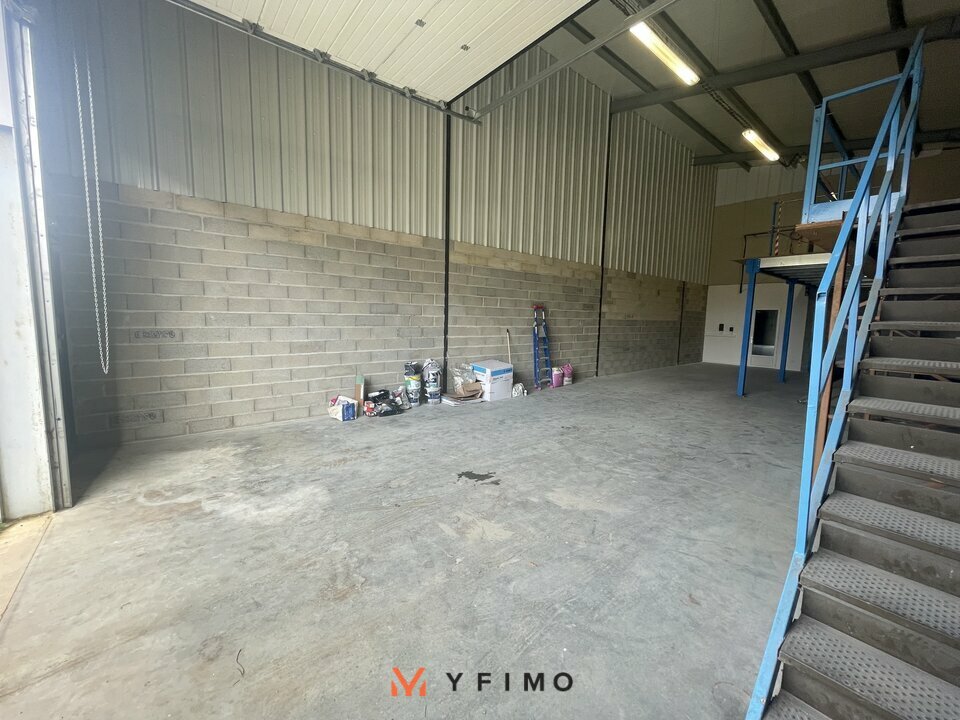 LOCATION ENTREPÔTS ET LOCAUX D'ACTIVITÉ ECQUEVILLY (78920) | 78_1504 | photo 2