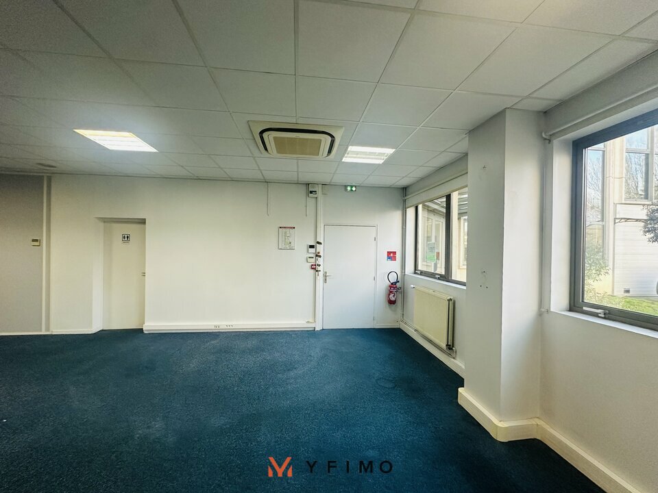 LOCATION ENTREPÔTS ET LOCAUX D'ACTIVITÉ POISSY (78300) | 78_1488 | photo 6