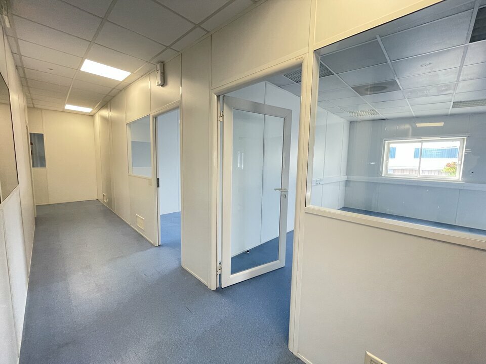 VENTE ENTREPÔTS ET LOCAUX D'ACTIVITÉ AUBERGENVILLE (78410) | 78_1455 | photo 6