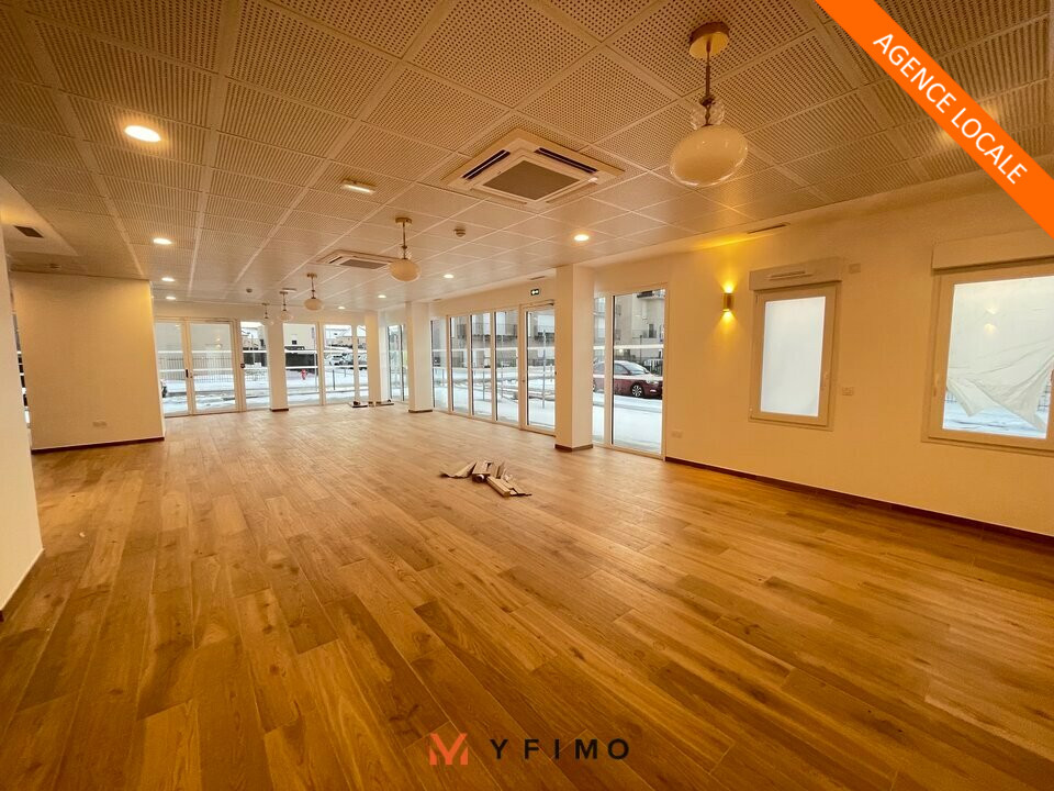 LOCATION COMMERCE AUBERGENVILLE (78410) | 78_1490 | photo 1