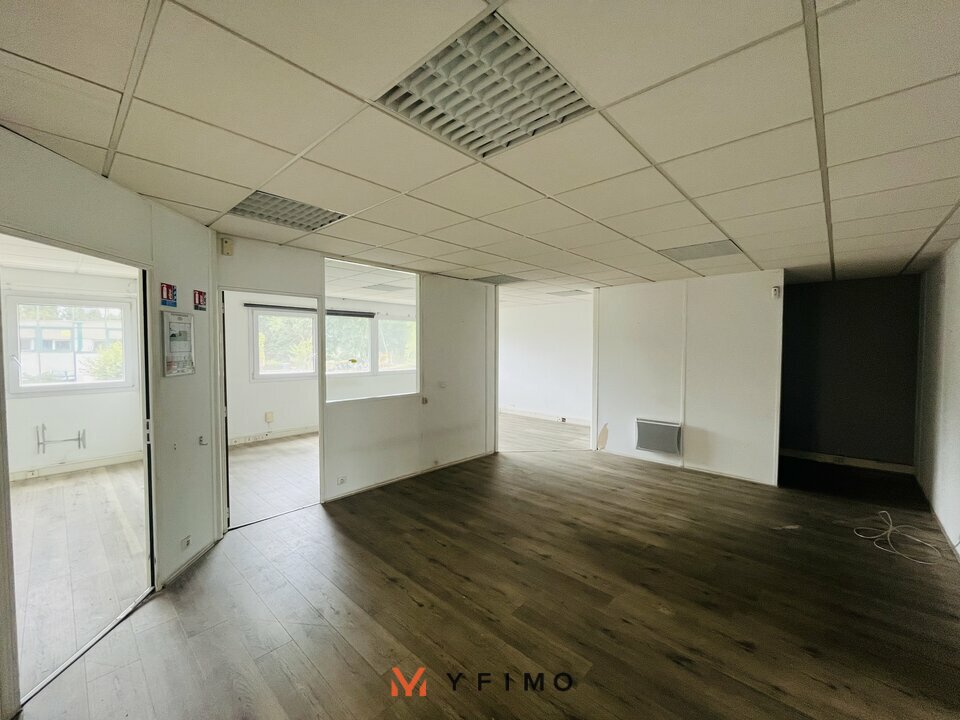 LOCATION ENTREPÔTS ET LOCAUX D'ACTIVITÉ TRAPPES (78190) | 78_1389 | photo 3