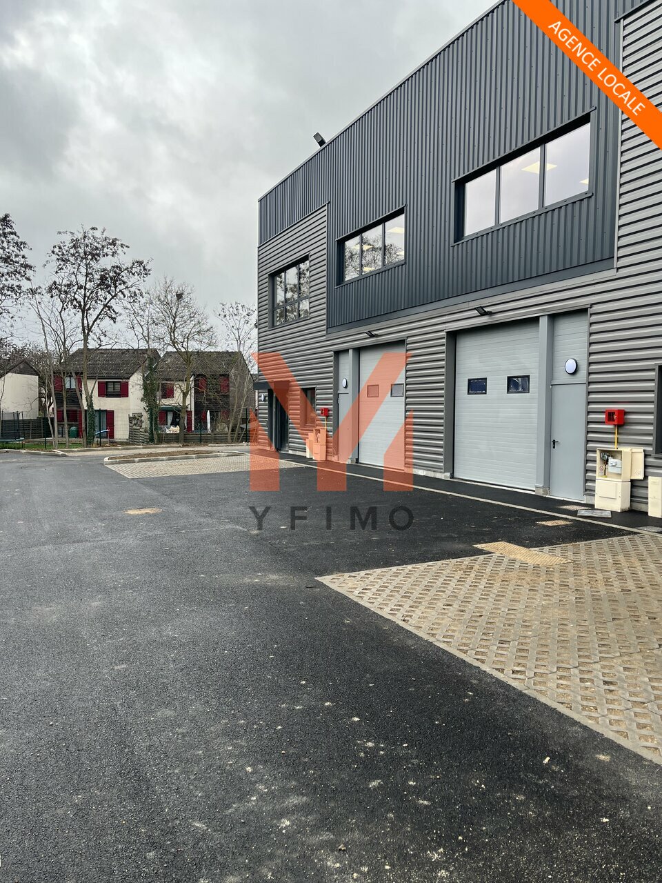 LOCATION ENTREPÔTS ET LOCAUX D'ACTIVITÉ AUBERGENVILLE (78410) | 78_0352 | photo 2