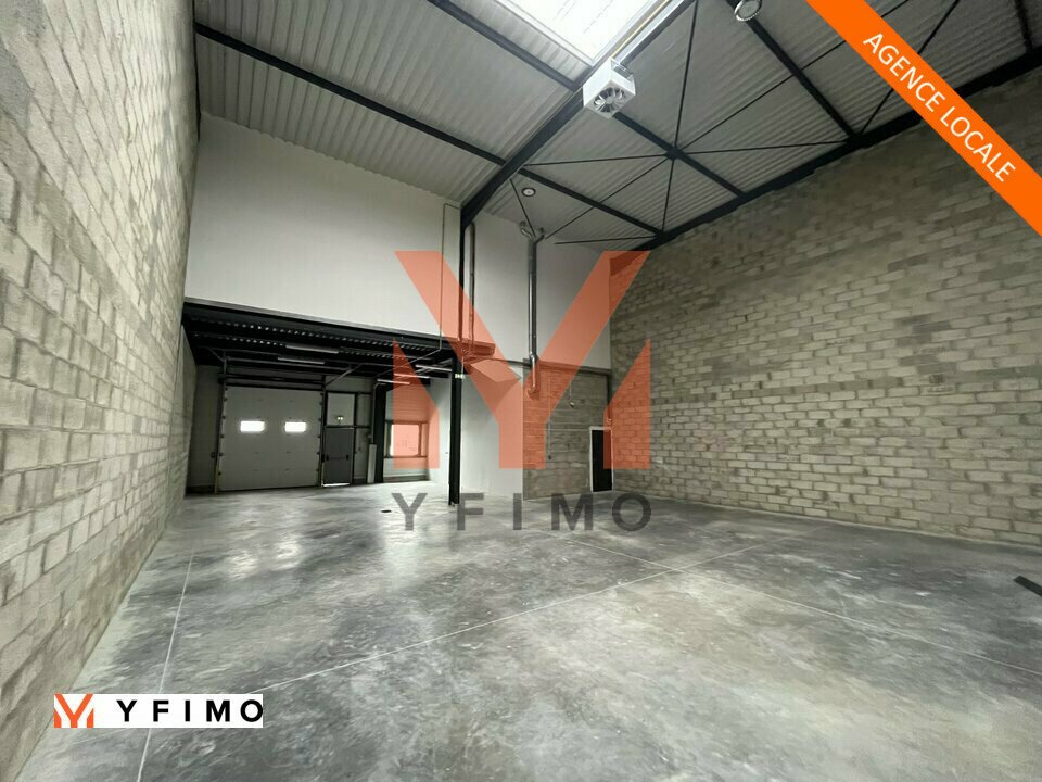 LOCATION ENTREPÔTS ET LOCAUX D'ACTIVITÉ AUBERGENVILLE (78410) | 78_0405 | photo 2