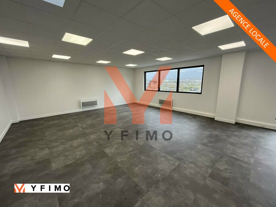 LOCATION ENTREPÔTS ET LOCAUX D'ACTIVITÉ AUBERGENVILLE (78410) | 78_0405 | photo 3