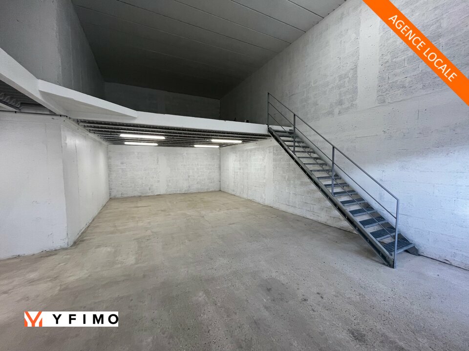 LOCATION ENTREPÔTS ET LOCAUX D'ACTIVITÉ LES MUREAUX (78130) | 78_0527 | photo 1