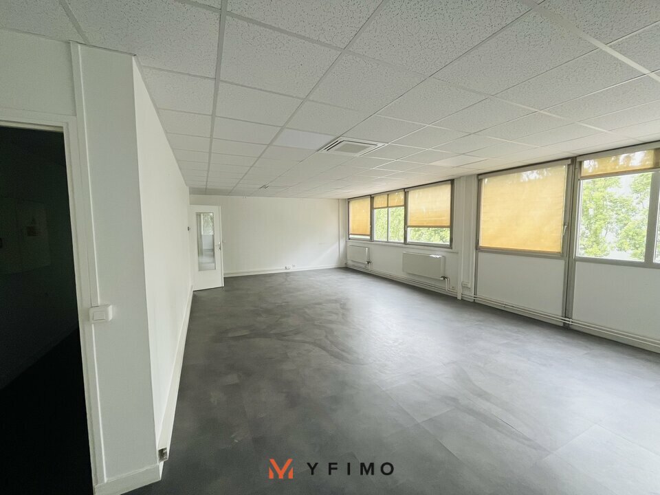 LOCATION ENTREPÔTS ET LOCAUX D'ACTIVITÉ TRAPPES (78190) | 78_1394 | photo 3